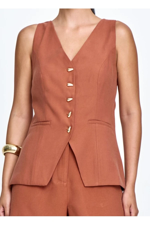 COLETE ALFAIATARIA COM BOLSO - Caramelo