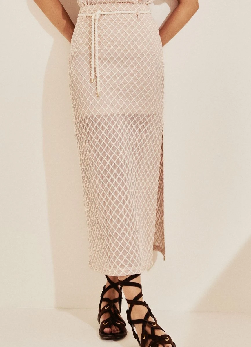 SAIA CHIFFON BORDADA - Rosa
