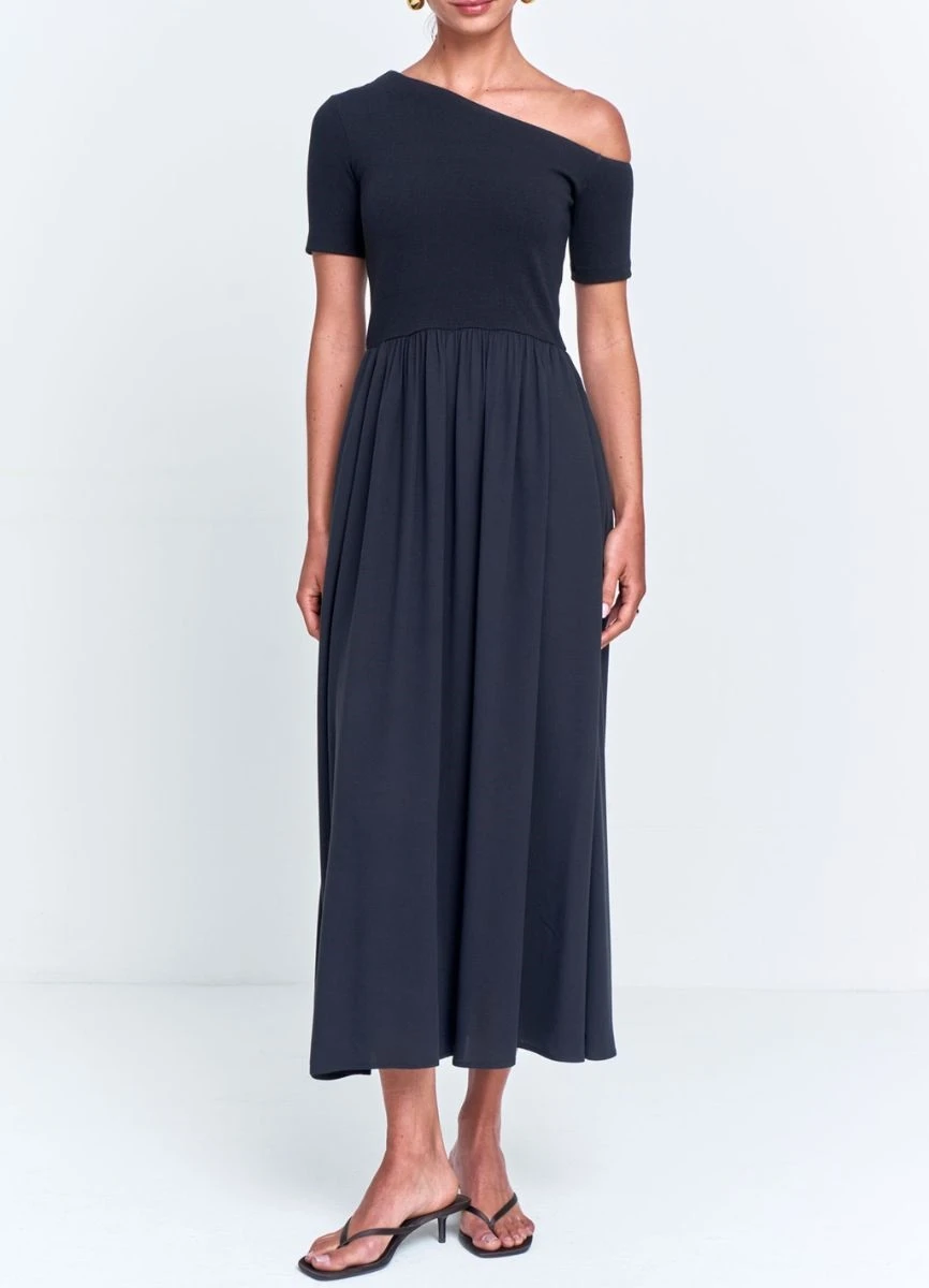 VESTIDO VISCOCREPE - Preto